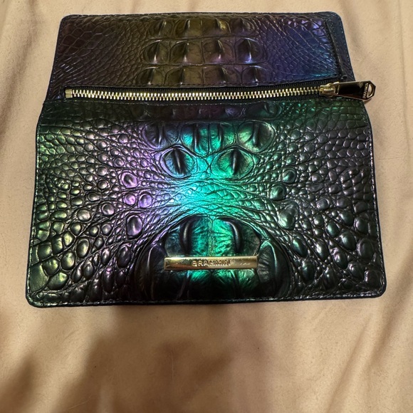 Brahmin Iridescent Crocodile Embossed wallet - Picture 8 of 14